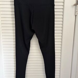 Victoria’s Secret Sport Ribbed Full Length Leggings – Black (Size Medium)